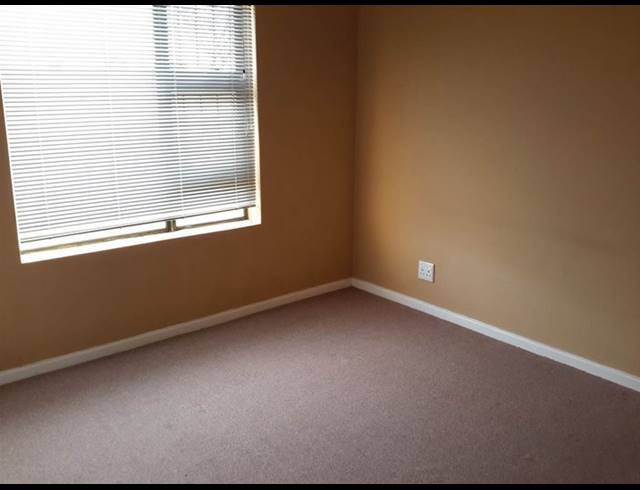 2 bed property to rent in STRAND